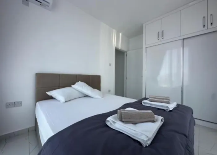 Suncity By Myguest Cyprus Trikomo